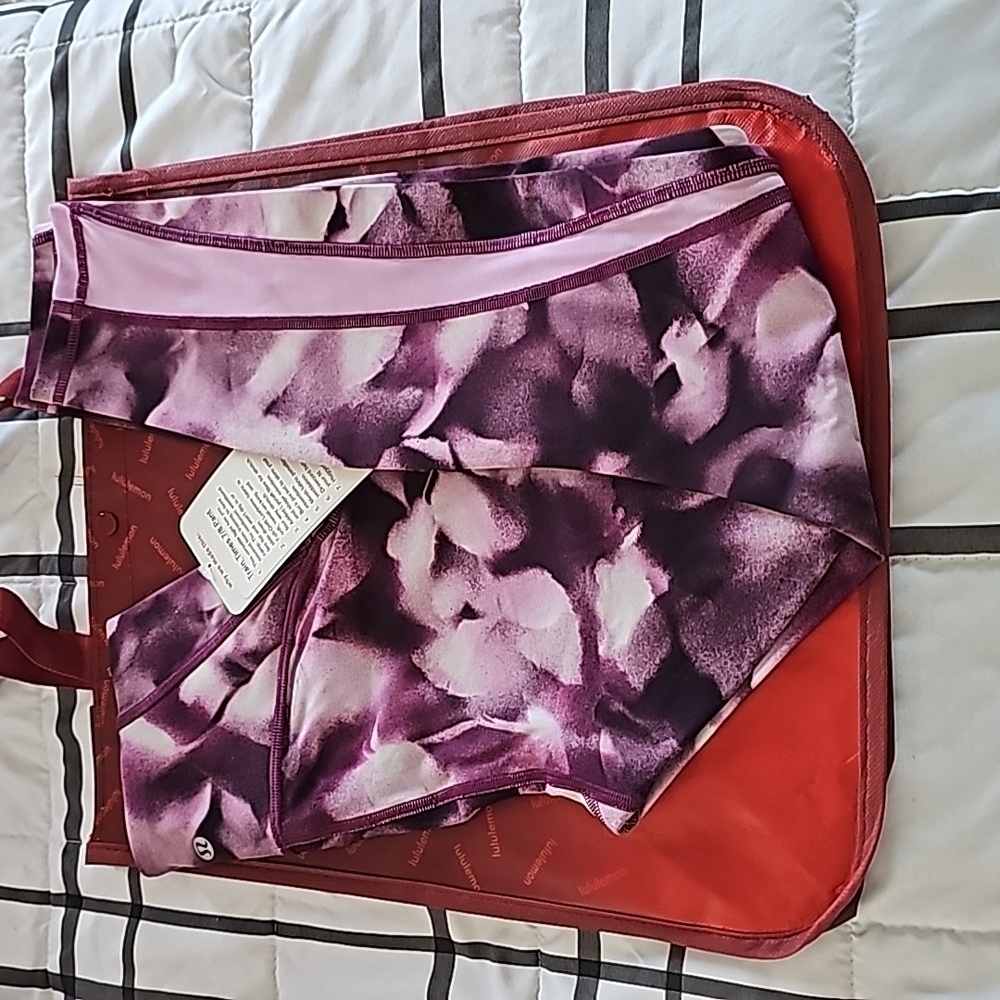 * NWT Lululemon Train Times 7/8 Pant in Blush Blossom Alpine White Candy Pink